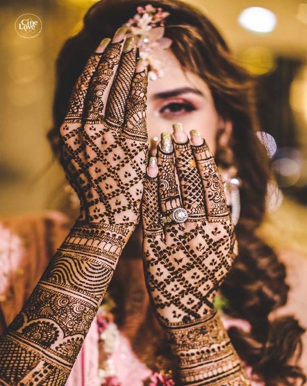 different Modern Easy and simple Henna Mehandi Designs Pattern