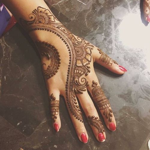mehndi designs for hand simple